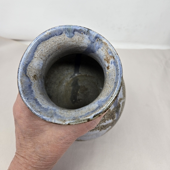 Studio Pottery Signed T. Gleason Earth Tones Blues & Browns Glazed Vase Medium - Picture 4 of 9